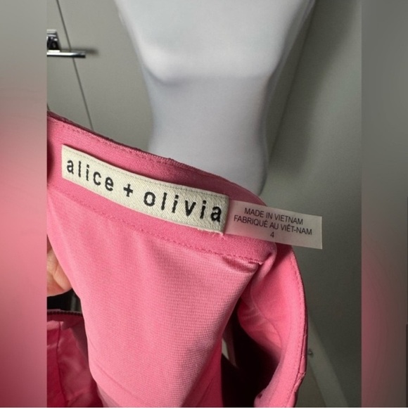 Alice + Olivia Emilie Pleated Faux Leather Mini Skirt/Size 4 - Picture 7 of 10